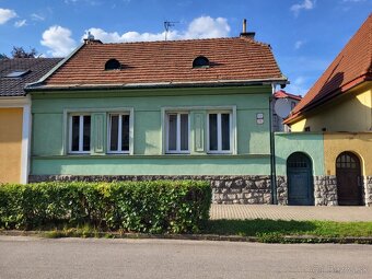 Rodinný dom blízko centra s prístupom auta na pozemok - 14