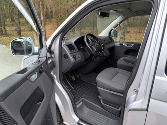 VW MULTIVAN 2,5 TDi-7-míst - 14