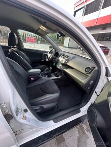 Toyota RAV4 2.2l D-4D 150 Lux - 14