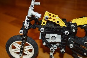 predam dve zriedkave zberatelske LEGO Technic motorky - 14