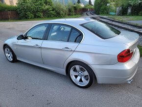 BMW E90 330i - 14