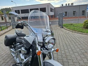 Suzuki Intruder - 14