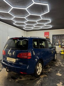 VW Touran 2.0 TDI - 14