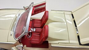 1:18 FORD THUNDERBIRD 1963 - 14