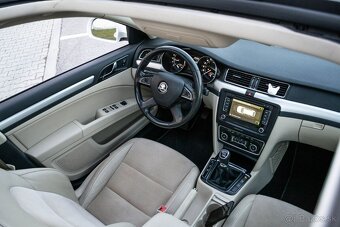 Škoda Superb Combi 2.0 TDI CR Elegance - 14