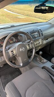 Nissan Navara 2.5 dCI MT6 4x4 - 14