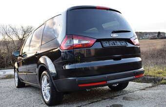 VW T0URAN 2.0Tdi Highline DSG automat - 14