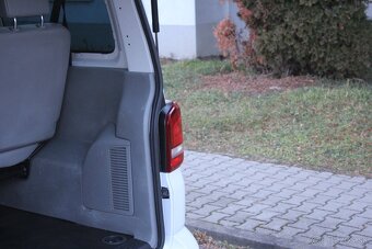 VW T5.1 2,0TDI 9miest BUS - 14