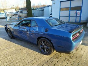 Dodge Challenger SXT - 14