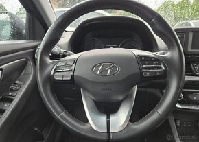 Hyundai i30 1.4-TAŽNÉ-1.MAJITEL-ALU - 14