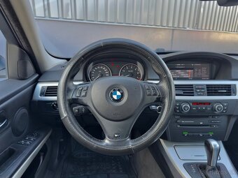 BMW Rad 3 330 i xDrive A/T - 14