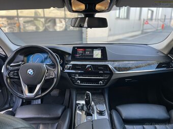 BMW 530d xDrive Touring - 14