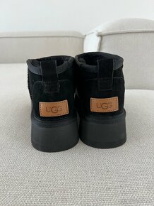 Ugg platform mini dámske čizmy čierné - 14