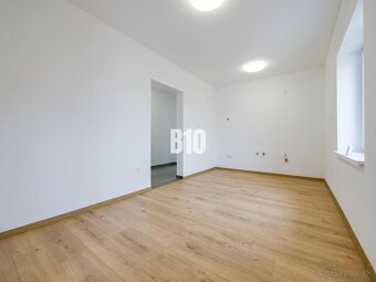 3 izbový rodinný dom - kompletná rekonštrukcia - 711 m2 - Zb - 14