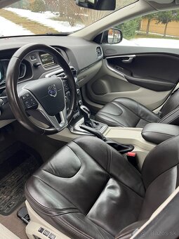 Volvo V40 Cross Country D2 Automat - 14