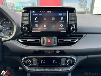 Hyundai i30 CW 1.6 CRDi Family, Pôvodný lak, v Záruke, SR - 14