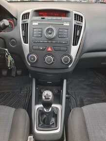 Kia Cee´d SW 1.6i CVVT 125k MT6 za 3.600 € - 14