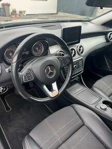 Mercedes GLA trieda 220d 4MATIC A/T - 14