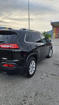 Jeep Cherokee - 14