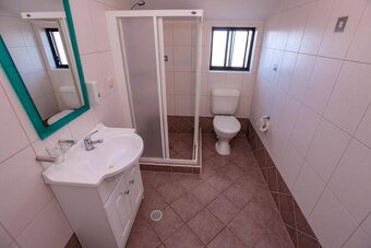 CHORVÁTSKO - Apartmánový dom s 9 apartmánmi - SUKOŠAN - 14