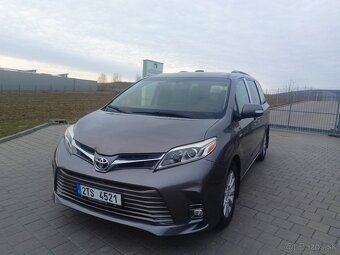 TOYOTA SIENNA/PREVIA  3,5 V6 LIMITED AWD 2010 7 míst  LPG - 14