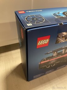 LEGO® Technic 42083 Bugatti Chiron - 14