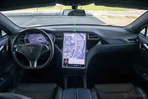 Tesla Model S 75D - 14