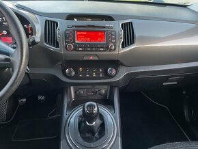 -- KIA SPORTAGE 1.6 benzín GDI 2WD -- - 14