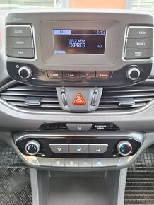 Hyundai i30 1.6 CRDi Comfort, v Záruke, 101 500km, SR - 14