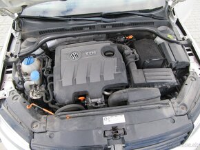 Volkswagen Jetta 1.6 TDI Trendline - 14