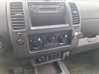 NISSAN NAVARA 2,5DCI MANUÁL 123XXX KM - 14