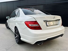 Mercedes C300d - diesel - 4matic - automat - FULL výbava - 14