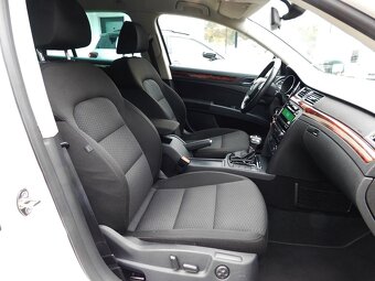 Škoda Superb Combi 2.0 TDI CR 140k Elegance DSG - 14