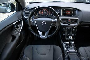 Volvo V40 CC D3 2.0L 110kw Cross Country A/T - 14