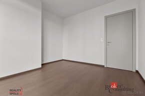 Na predaj lukratívny 3-izbový apartmán na 13. poschodí v pre - 14