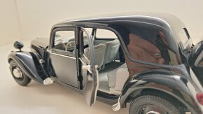 1:18 CITROEN 15CV Č - 14