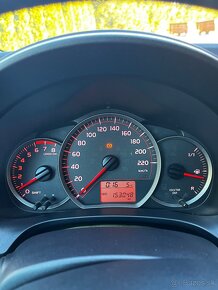 TOYOTA YARIS 1.3 mt6 2013 - 14