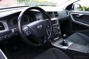 Volvo V60 2.0 D4 Kinetic - 14