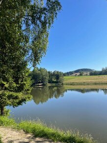 Predaj luxusného rodinného domu s úžasným pozemkom pri potôč - 14