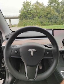 Tesla Model Y 2023 Long Range - 14