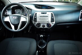 HYUNDAI i20 1.2 16V BENZIN 2011 - 4 valec - VYHREV SEDADIEL - 14