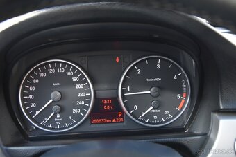 BMW Rad 3 Touring 320 d 163k A/T - 14