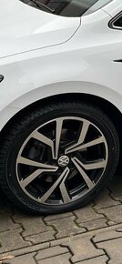 Predám VW Touran 1.8TSI R-Line r.v 2017 - 14