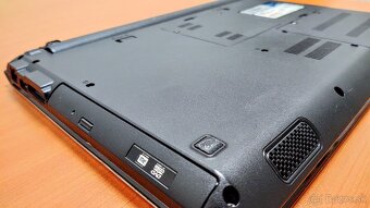 Asus UL80V - 14