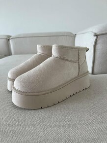 Ugg platform mini dámske čižmy béžové krémové - 14