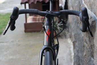 ✅ (Zánovný) Specialized Diverge Base Carbon (2021) - 56cm ✅ - 14