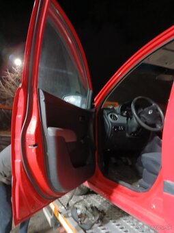 Hyundai i10 2010 1.2 benzínové 48kw - 14