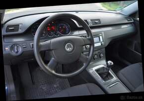 Volkswagen Passat 1.6  Comfortline - 14