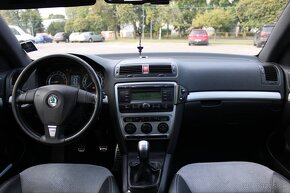 Škoda Octavia Combi 2.0 TDI RS - 14