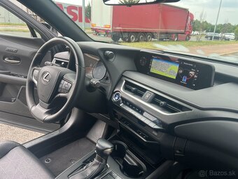 Lexus UX 250h, 2,0 HSD Luxury - 14